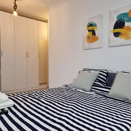 Апартаменти New Modern Studio In Central Тирана Екстер'єр фото
