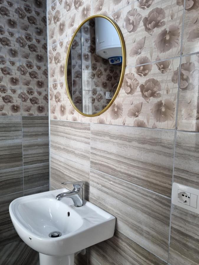 Апартаменти New Modern Studio In Central Тирана Екстер'єр фото