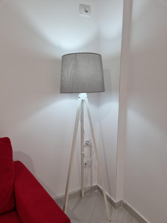 Апартаменти New Modern Studio In Central Тирана Екстер'єр фото